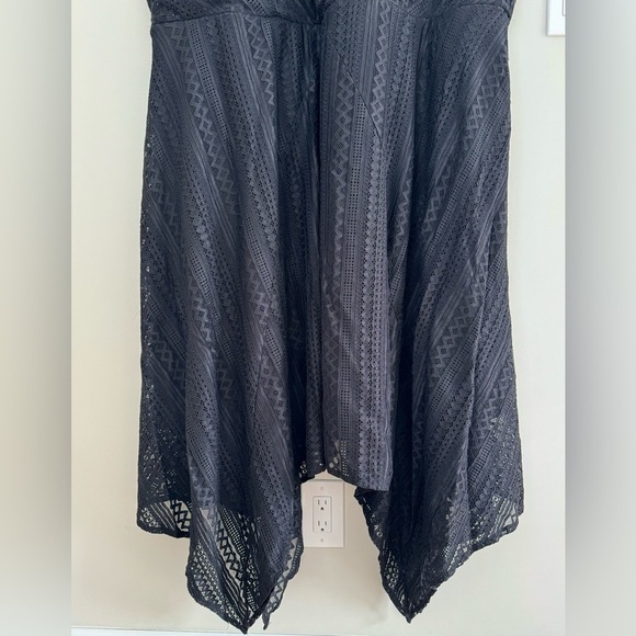 Torrid BLACK GEO LACE HANDKERCHIEF SKATER DRESS 6X - Picture 7 of 11
